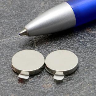 Aimants néodymes en forme de disque, auto-adhésifs, 12 mm x 2 mm, N35 