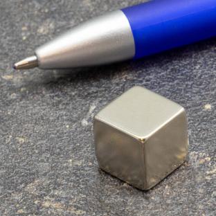 Aimant néodyme en forme de cube, nickelés 12 x 12 x 12 mm
