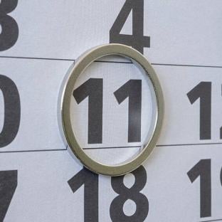 Aimants en forme d'anneau comme curseur de date pour calendriers de table, néodyme, N40, nickelés, avec ronds métalliques assortis 