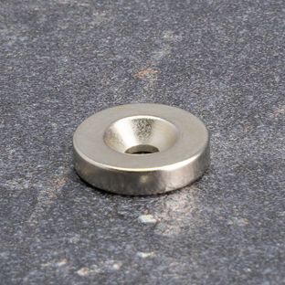 Aimants néodymes en forme de disque avec trou fraisé 18 mm