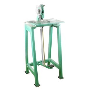 Machine M80PU pour œillets 8E et 8E 4 longs 