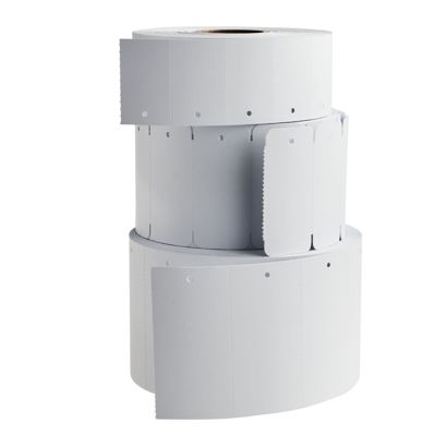 Étiquettes en carton sur rouleau 