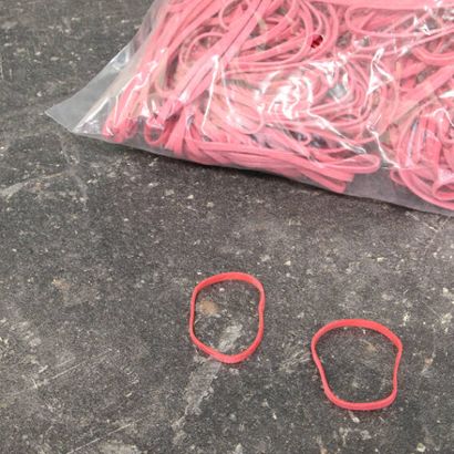 Elastiques en caoutchouc, rouge 3 mm | 25 mm