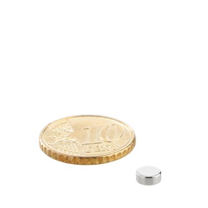 Aimants néodymes en forme de disque 5 mm x 2 mm | N52, axial (parallèle à la hauteur)