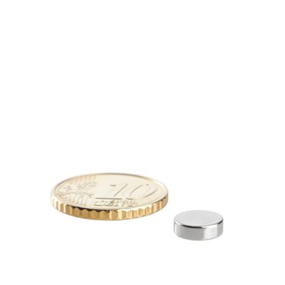 Aimants néodymes en forme de disque 8 mm x 3 mm | N35, axial (parallèle à la hauteur)