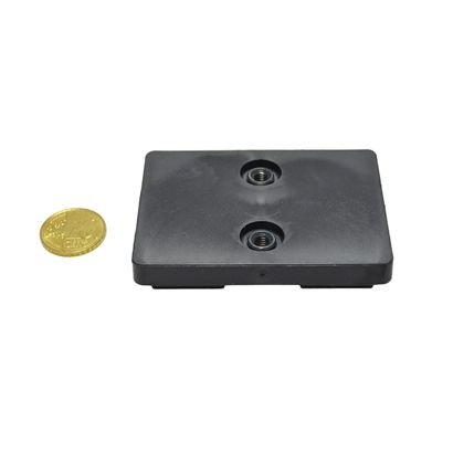 Aimant caoutchouté avec deux filetages intérieurs, rectangulaire 70 x 50 x 13 mm, force d'adhérence de 29 kg null | 2x M5x4,9 mm | 29 kg