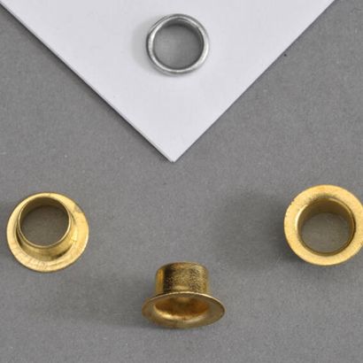 Œillets pour papier null | N° 270 - 5mm - 6,7mm