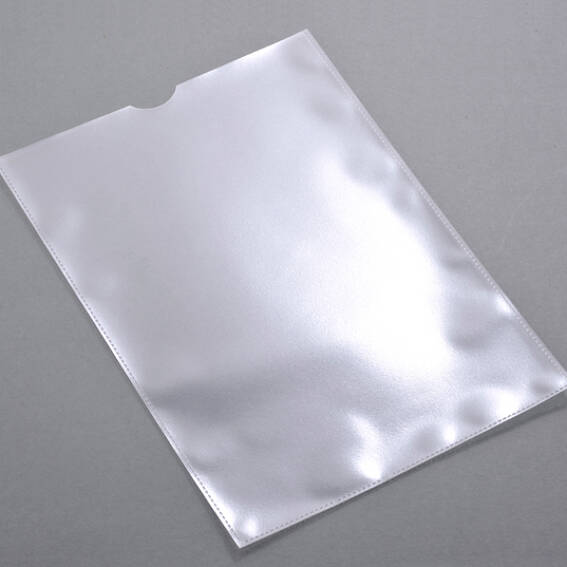 Pochette plastique non-perforée pour A4, ouverture petit côté, transparent